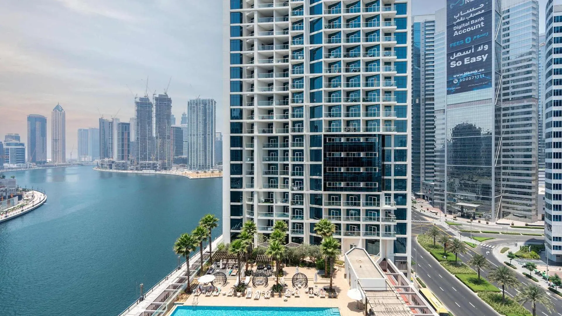 Luxury Canal-View Studio Dubai Appartamento
